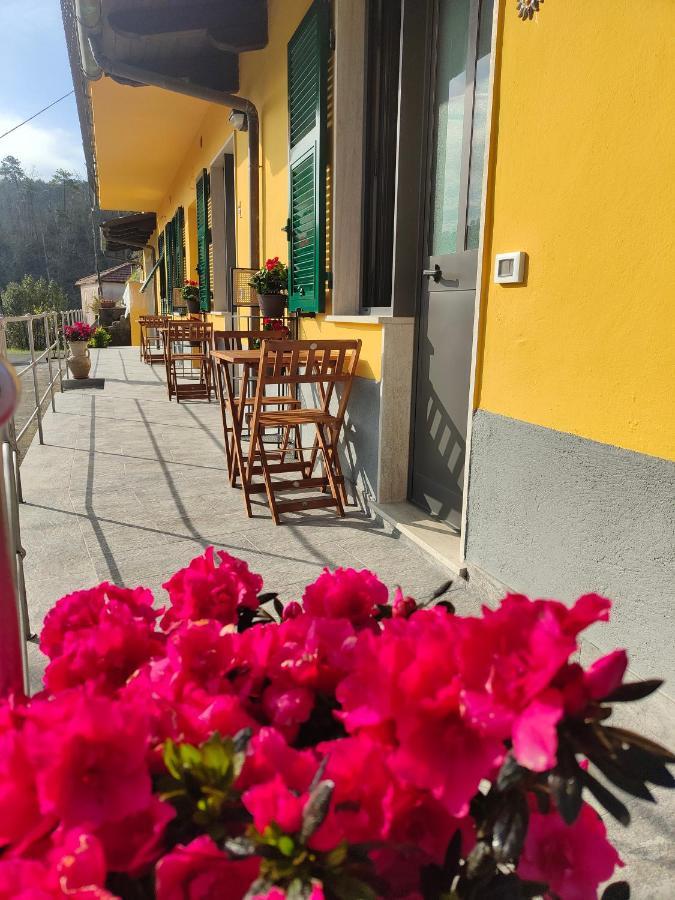 Il Giardino Dei Pavoni Hotel Soviore ภายนอก รูปภาพ